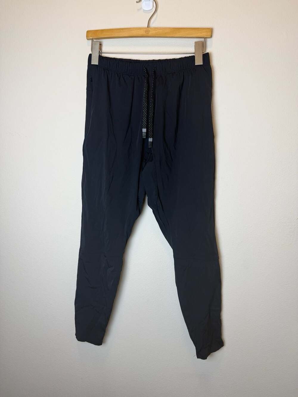 Fabletics Athletic Pants Size M Black Joggers